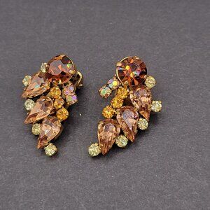 Vintage Clip On Earrings Amber Colored Teardrop Round Cabochons 1 inch Length